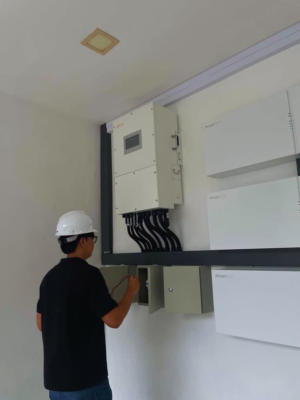 8.19 kWp Hybrid Solar PV System